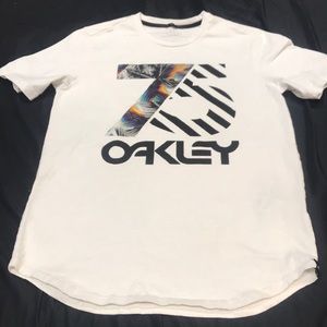 Oakley t-shirt 😈